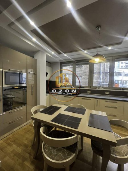 Tirane, jepet me qera apartament 2+1+BLK Kati 1, 96 m² 750 Euro (QENDER)