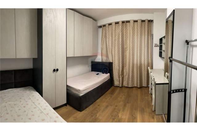 Tirane, jepet me qera apartament 2+1+BLK Kati 1, 140 m² 400 Euro (Rruga Rrapo Hekali)
