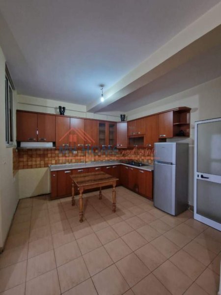 Tirane, shitet apartament 3+1+BLK Kati 4, 1.104 m² 83.000 Euro (selaudin Zorba)