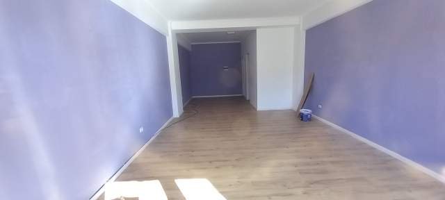 Tirane, jap me qera dyqan Kati 1, 40 m² 35.000 Euro