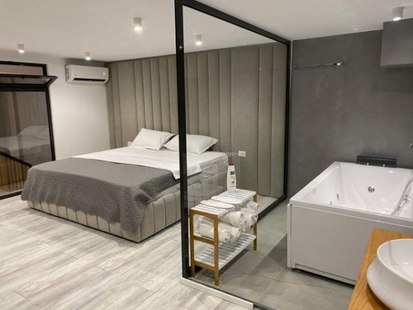 Tirane, jepet me qera apartament duplex Dublex Kati 3, 135 m² 1.100 Euro