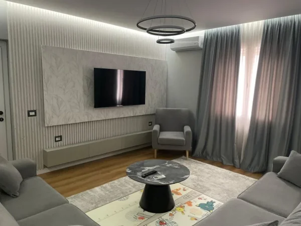 Tirane, shitet apartament 3+1+Aneks+Ballkon Kati 2, 165 m² 310.000 € (Rruga Ferit Xhajko)