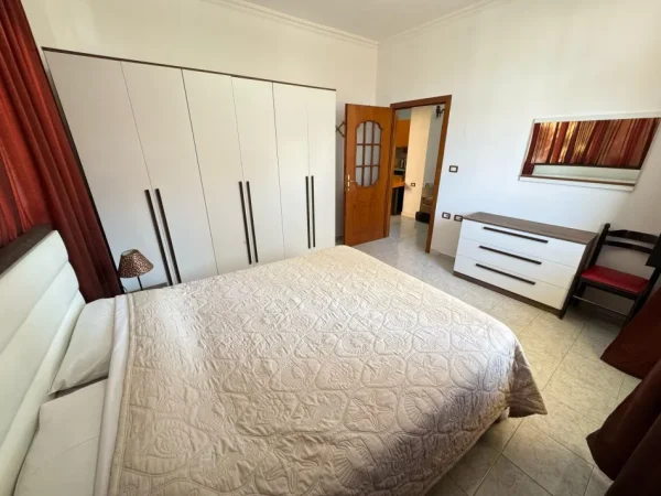 Tirane, jepet me qera apartament 2+1 Kati 2, 80 m² 550 € (Rruga durresit)