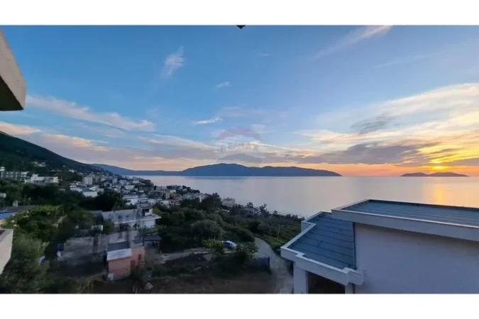 Vlore, shitet apartament 1+1+Ballkon Kati 4, 49 m² (Lungomare)