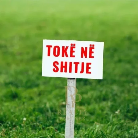 Vlore, shitet toke , 37.000 m² 1.300.000 € (Vlore)