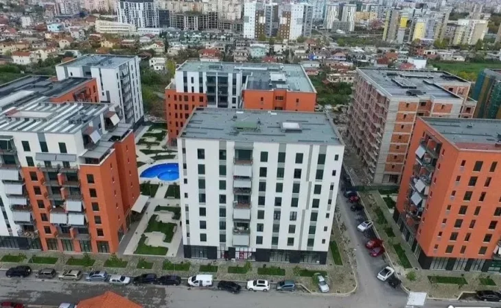 Tirane, shitet apartament 1+1 Kati 5, 77 m² 138.000 € (Green City)