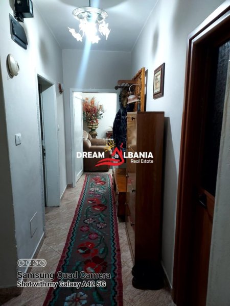 Tirane, jepet me qera apartament 2+1+Ballkon Kati 3, 80 m² 450 € (Prane Ish Restorant Durresit - ID 4229425)