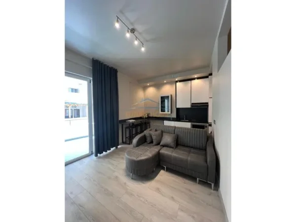 Tirane, jepet me qera apartament 1+1 Kati 2, 50 m² 600 € (LIQENI I THATE)