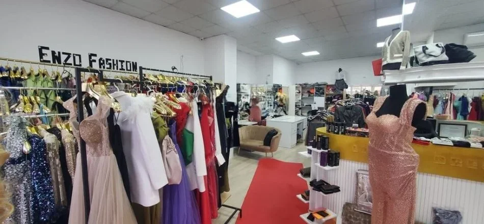 Tirane, shitet ambjent biznesi Kati 0, 90 m² (Besim Alla)