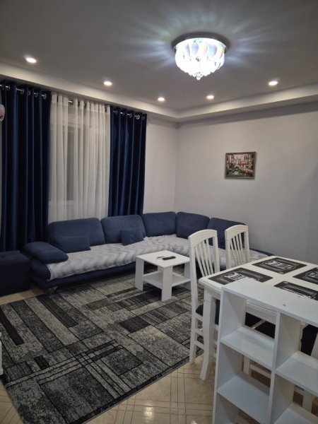 Tirane, jepet me qera apartament 1+1+Ballkon Kati 5, 70 m² 450 € (Rruga 5 Maj,Pranë Shkollës Tirana Jonë)