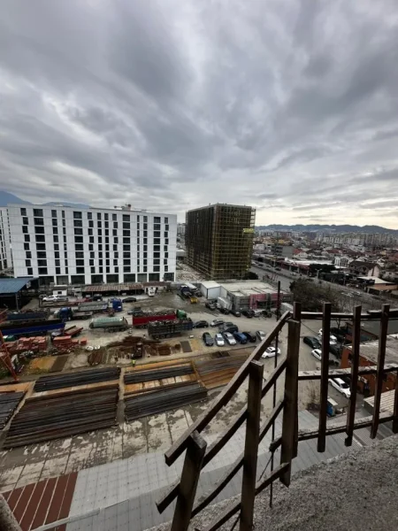 Tirane, shitet apartament 2+1+Ballkon Kati 7, 94 m² 122.000 € (29 nentori casa italia)