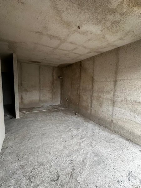 Tirane, shitet apartament 2+1+Ballkon Kati 7, 94 m² 122.000 € (29 nentori casa italia)