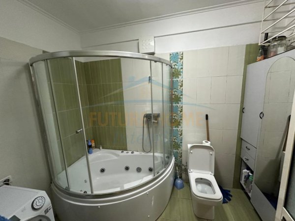 Tirane, jepet me qera apartament 2+1 Kati 5, 88 m² 400 € (Tek Fresku)