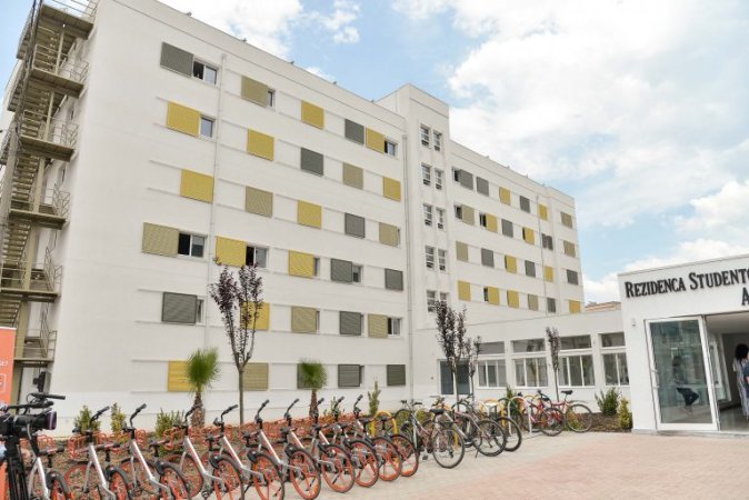 Tirane, jepet me qera apartament 2+1 Kati 2, 76 m² 450 € ( JEPET ME QERA APARTAMENT 2+1 – QYTET STUDENTI)