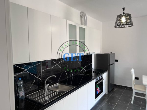 Durres, jepet me qera apartament 1+1 Kati 3, 70 m² 400 € 