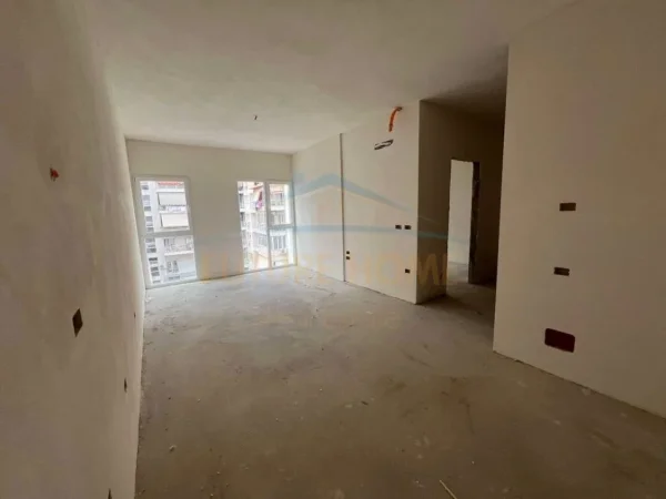 Tirane, shitet apartament 2+1 Kati 3, 94 m² 110.000 € (Casa italia)