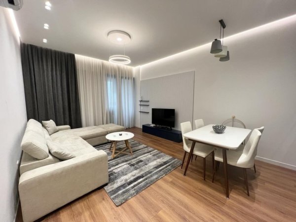 Tirane, jepet me qera 1+1+Ballkon Kati 9, 68 m² 800 € (Rruga e Kavajes (Square 21))