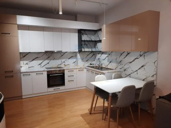 Tirane, jepet me qera apartament 2+1 Kati 3, 90 m² 750 € (Rruga e Kavajes)