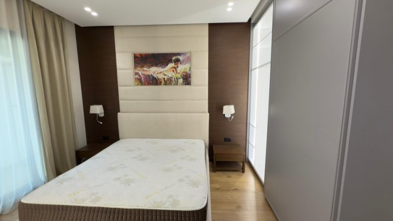 Tirane, jepet me qera apartament 1+1+Ballkon Kati 4, 68 m² 850 € (Rruga e Kavajes (Square 21))
