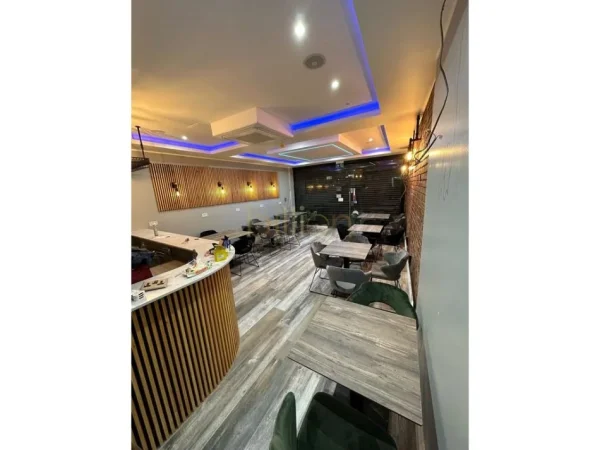 Angli, shitet ambjent biznesi Kati 0, 107 m² (Walthamstow, London, United Kingdom)