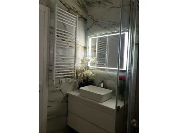 Tirane, shitet apartament 2+1 Kati 1, 119 m² 250.000 € (Unaza e re)