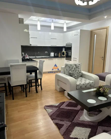 JEPET APARTAMENT 2+1+2 BALLKONE ME QERA 2 PALMAT,UNAZA E RE 450 EURO