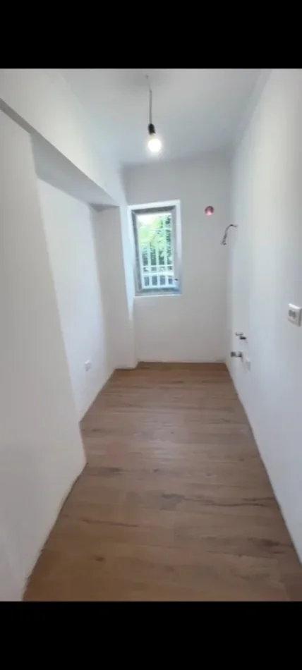 Tirane, shitet apartament 2+1 Kati 1, 70 m² 118.000 € (Rruga Xhanfize Keko)