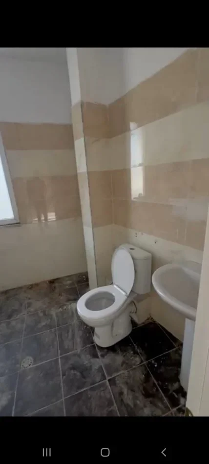 Tirane, jepet me qera apartament 2+1+Ballkon Kati 9, 100 m² 350 € (Sokrat Miho , Astir)