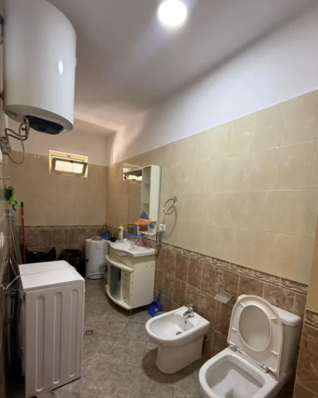 SHITET APARTAMENT 2+1+ BALLKON TE WELLI,PRANË RRETHIT,UNAZA E RE, 155.000 EURO