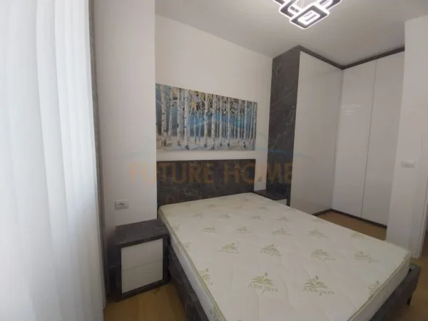 Tirane, shitet apartament 1+1 Kati 8, 57 m² 97.000 € (Rruga Dritan Hoxha)