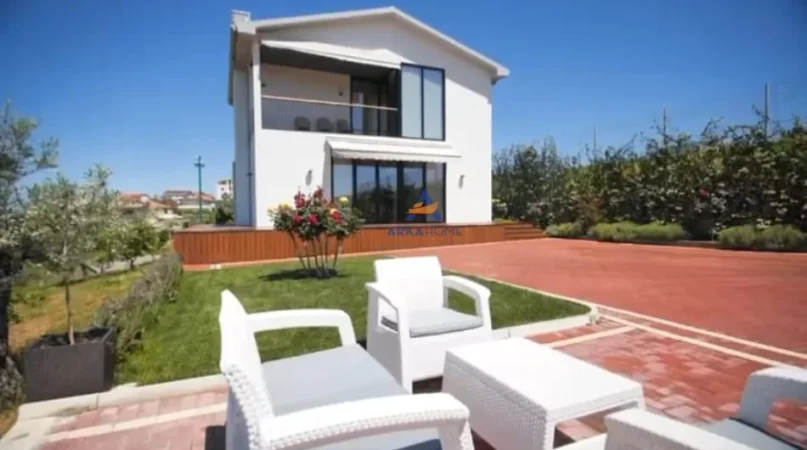 SHITET VILA TE KODRA KUQE PASKUQAN