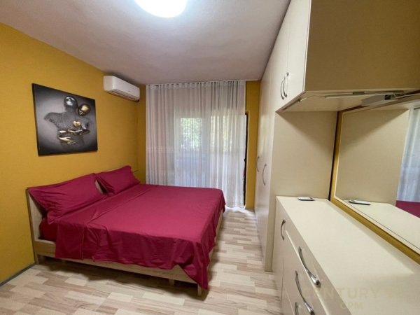 Tirane, jepet me qera apartament 1+1 Kati 1, 80 m² 500 € (Ali demi)