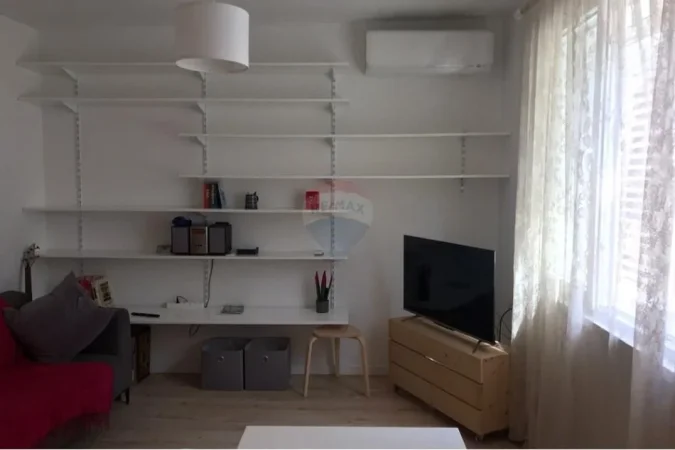 Tirane, jepet me qera apartament , 701 € (Myslym Shyri)