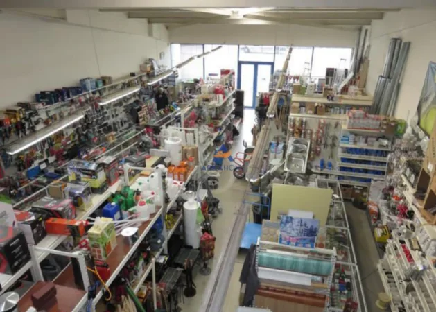 SHITET DYQANI 70M2 TE PALLATI ME SHIGJETA 210.000 EURO