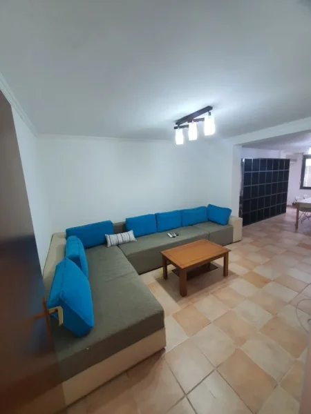 Tirane, shitet apartament 3+1+Ballkon Kati 3, 96 m² 270.000 € (Rruga Abdyl Frasheri)