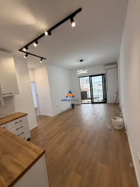 SHITET APARTAMENT 2+1+BALLKON TEK ATSH 189.000 EURO