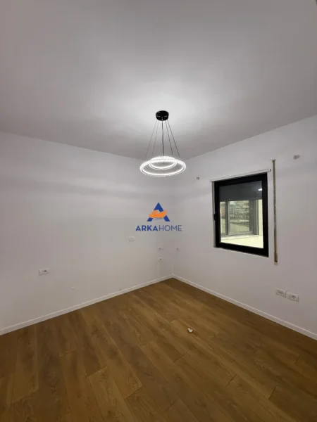 SHITET APARTAMENT 2+1+BALLKON TEK ATSH 189.000 EURO