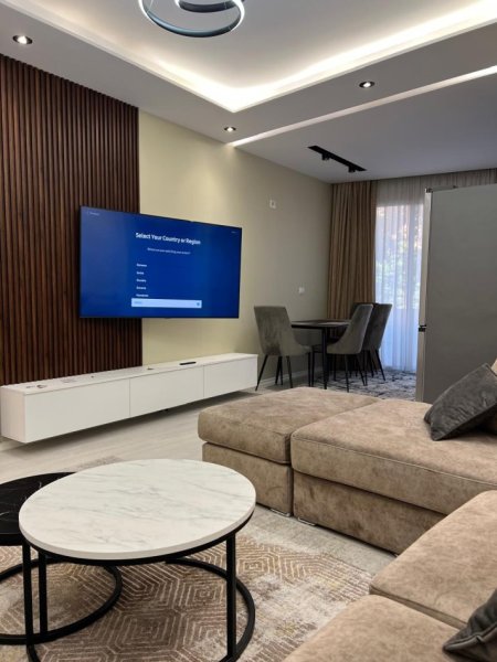 Tirane, jepet me qera apartament 2+1+Ballkon Kati 2, 110 m² 600 €
