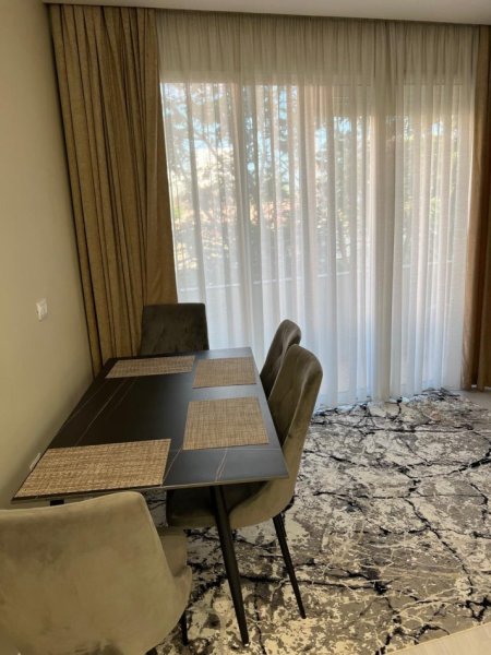 Tirane, jepet me qera apartament 2+1+Ballkon Kati 2, 110 m² 600 €