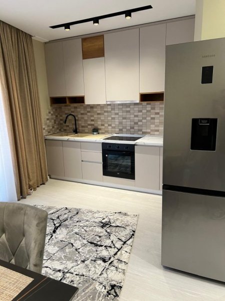Tirane, jepet me qera apartament 2+1+Ballkon Kati 2, 110 m² 600 €