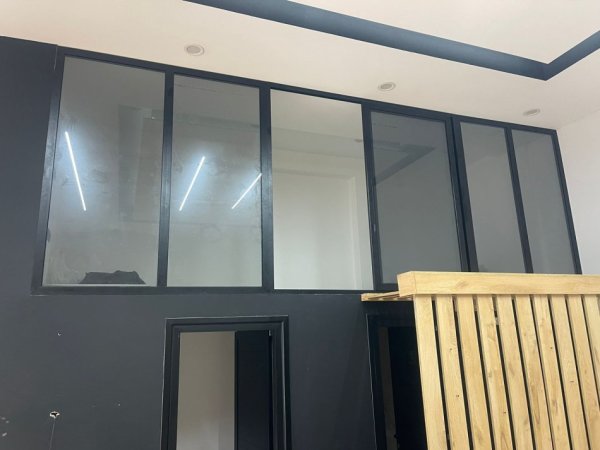 Tirane, jepet me qera ambjent biznesi Kati 1, 95 m² 800 € (rrugen &quot;5 Maj&quot; Njesia Adminstrative Nr.8)