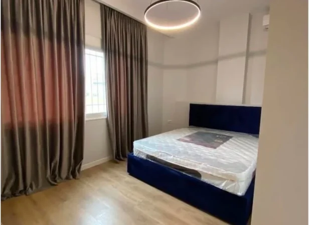 Tirane, jepet me qera apartament 2+1+Ballkon Kati 1, 70 m² 600 € (21 Dhjetori)