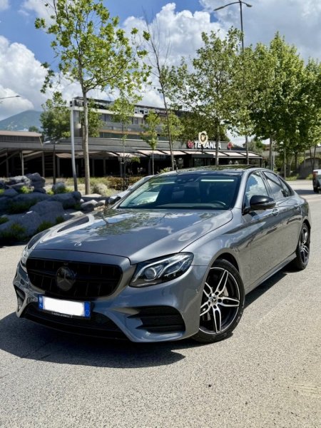 Shqiperi, shes makine Mercedes Benz E-class 350d Nafte, gri e erret automatik Klima 105.000 km 1 €