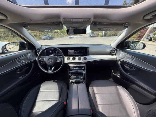 Shqiperi, shes makine Mercedes Benz E-class 350d Nafte, gri e erret automatik Klima 105.000 km 1 €