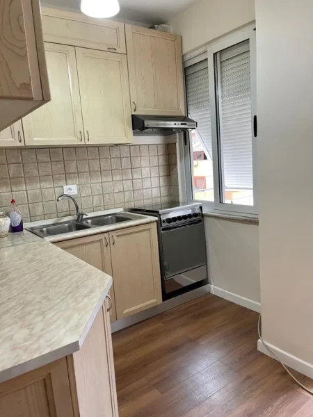 Tirane, shes apartament 1+1+Aneks+Ballkon Kati 11, 64 m² 150.000 € (Komuna e Parisit, perballe Lulishtes)