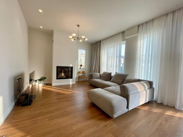 Tirane, jepet me qera Vile 3 Katshe , 330 m² 4.000 € (Teg-Collina Verde)