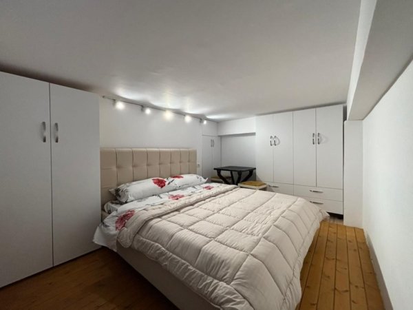 Tirane, jepet me qera garsonier Dublex Kati 0, 30 m² 300 € (Astir prane Kompleksit Fratari)
