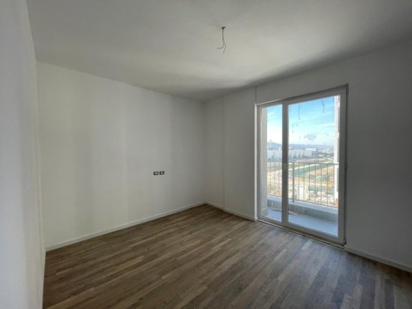 Tirane, shitet apartament 2+1+Ballkon Kati 2, 124 m² 125.000 € (Univers City)