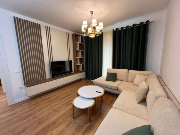 Tirane, jepet me qera apartament duplex 2+1+Ballkon Kati 5, 116 m² 1.200 € (Parku Olimpik)