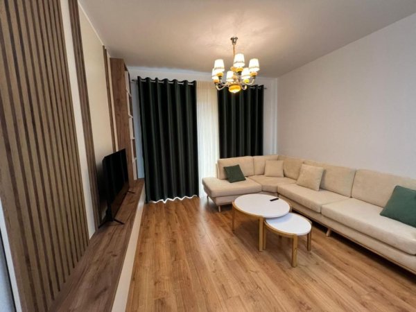 Tirane, jepet me qera apartament duplex 2+1+Ballkon Kati 5, 116 m² 1.200 € (Parku Olimpik)
